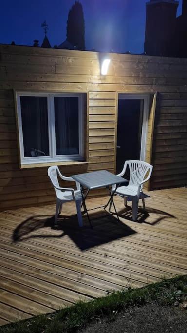 Studio En Rez De Jardin Avec Terrasse Privee - Le Petit Chateau Avesnois - Tv - Wifi - Logement Complet Avesnes-sur-Helpe المظهر الخارجي الصورة