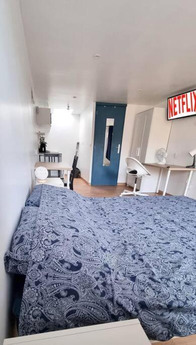 Studio En Rez De Jardin Avec Terrasse Privee - Le Petit Chateau Avesnois - Tv - Wifi - Logement Complet Avesnes-sur-Helpe المظهر الخارجي الصورة